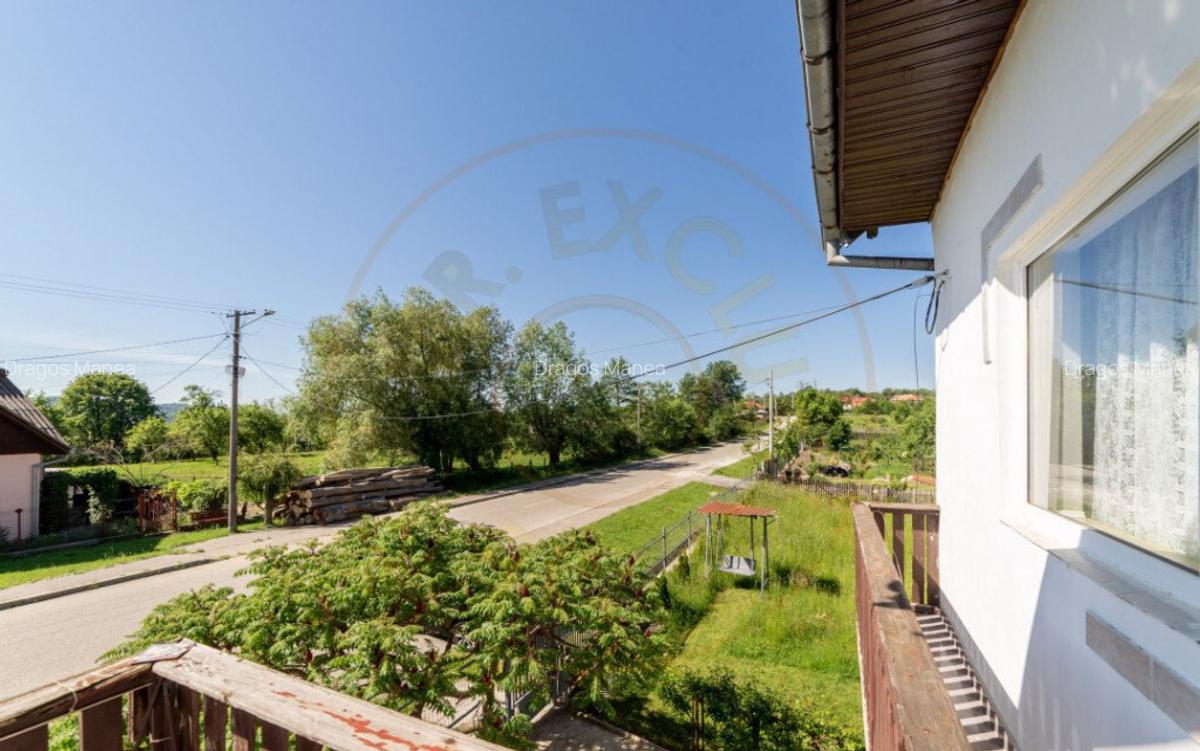 Casa rustica S+P+1 in oras, zona Gruiului, Campulung, AG - 12