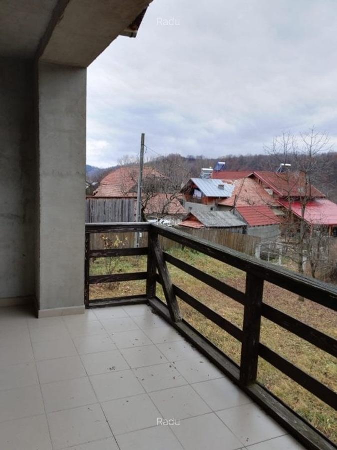 Casă cu 7 camere în Cerașu - 3