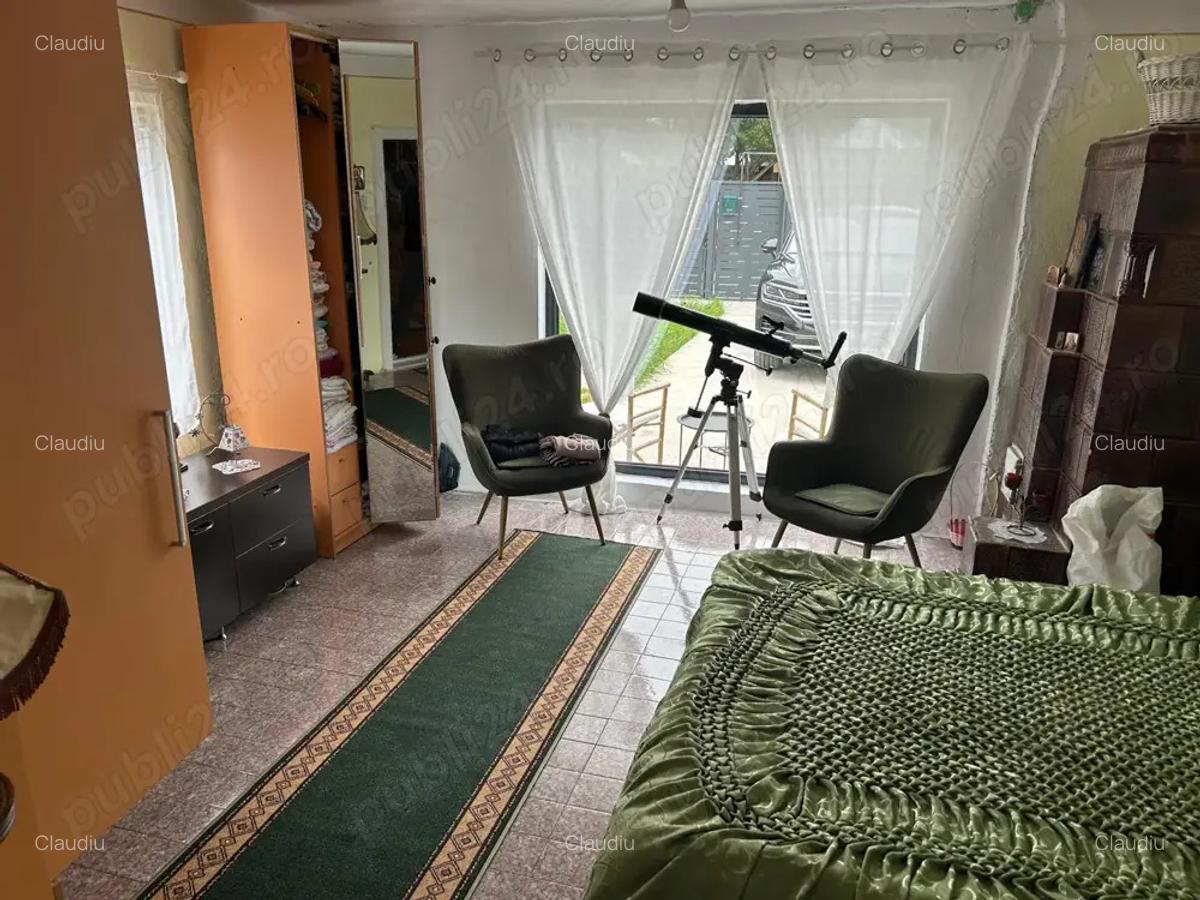 Casa luminoasa, gata de mutat,zona lini?tita, ideala pentru familie - 8