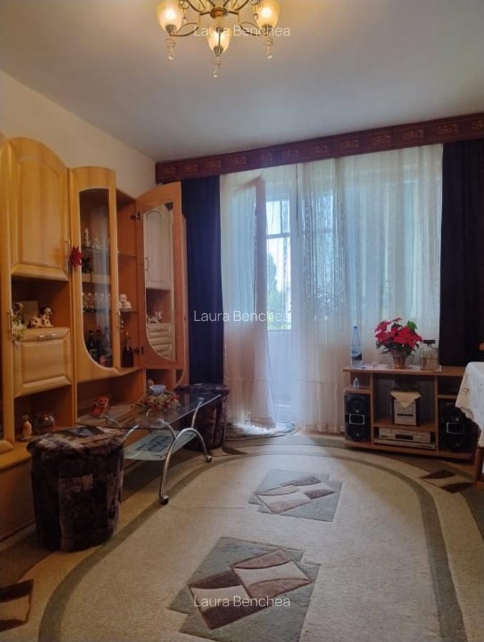 Apartament 2 camere, etaj 2/4, zona Garii - 1