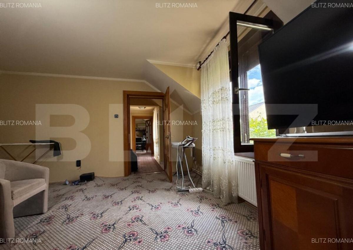 Casa individuala cu 10 camere si piscina, in Zona Dambovita - 16