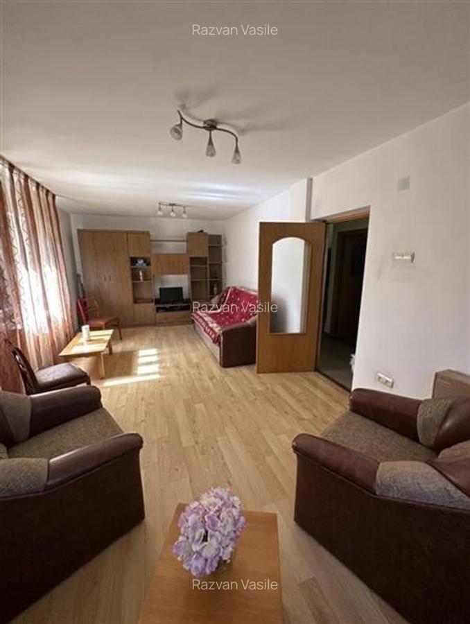 Casa cu 5 camere situata în Ploiesti, aproape de centrul orasului si de Pra - 3