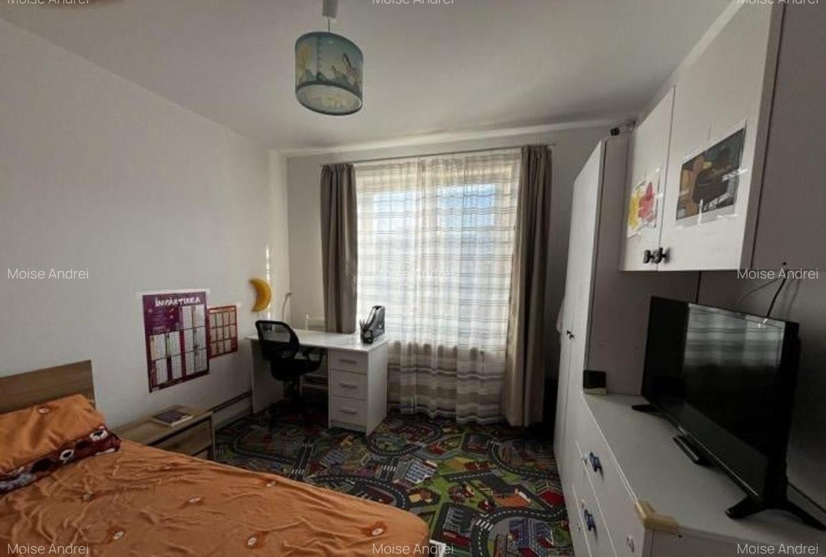 Apartament cu 3 camere decomandat în Gorjului - 2