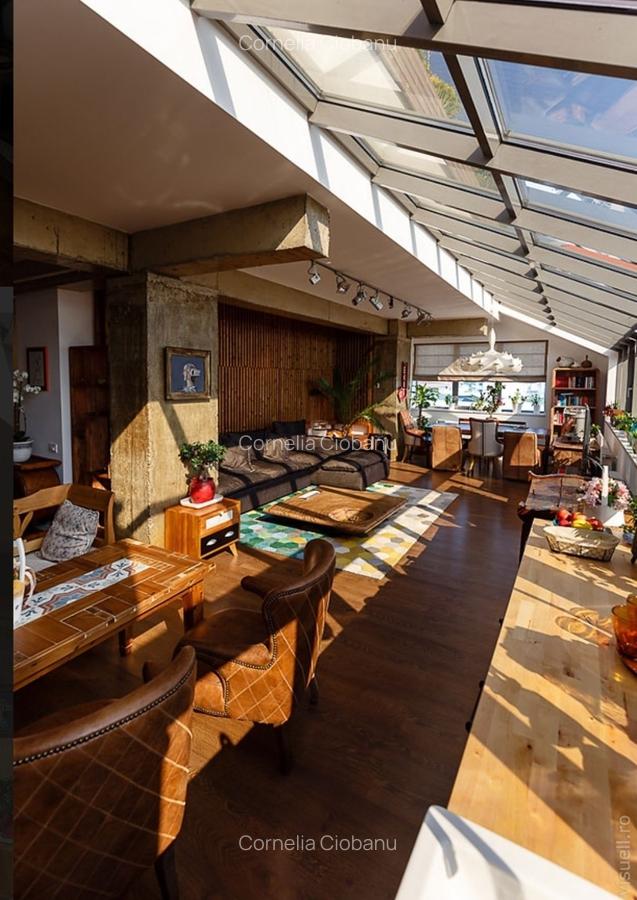 Penthouse cu un intreg perete doar din geamuri, dar si cu jacuzzi, terasa, gazon - 1