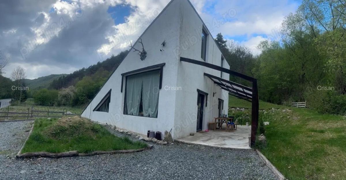 Vand casa la munte in Baisoara -Cluj - 9