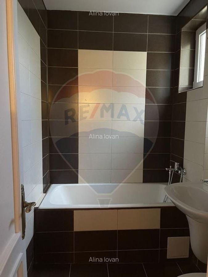 Apartament cu 3 camere de inchiriat in zona Rovine - 2