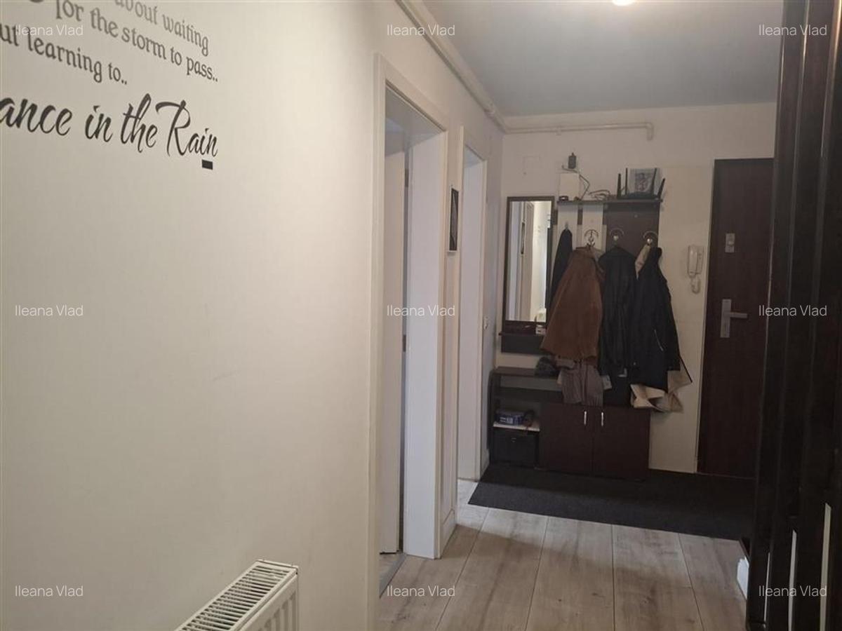 Apartament 4 camere decomandat 2 bai pivnita parcare zona Tilisca - 15