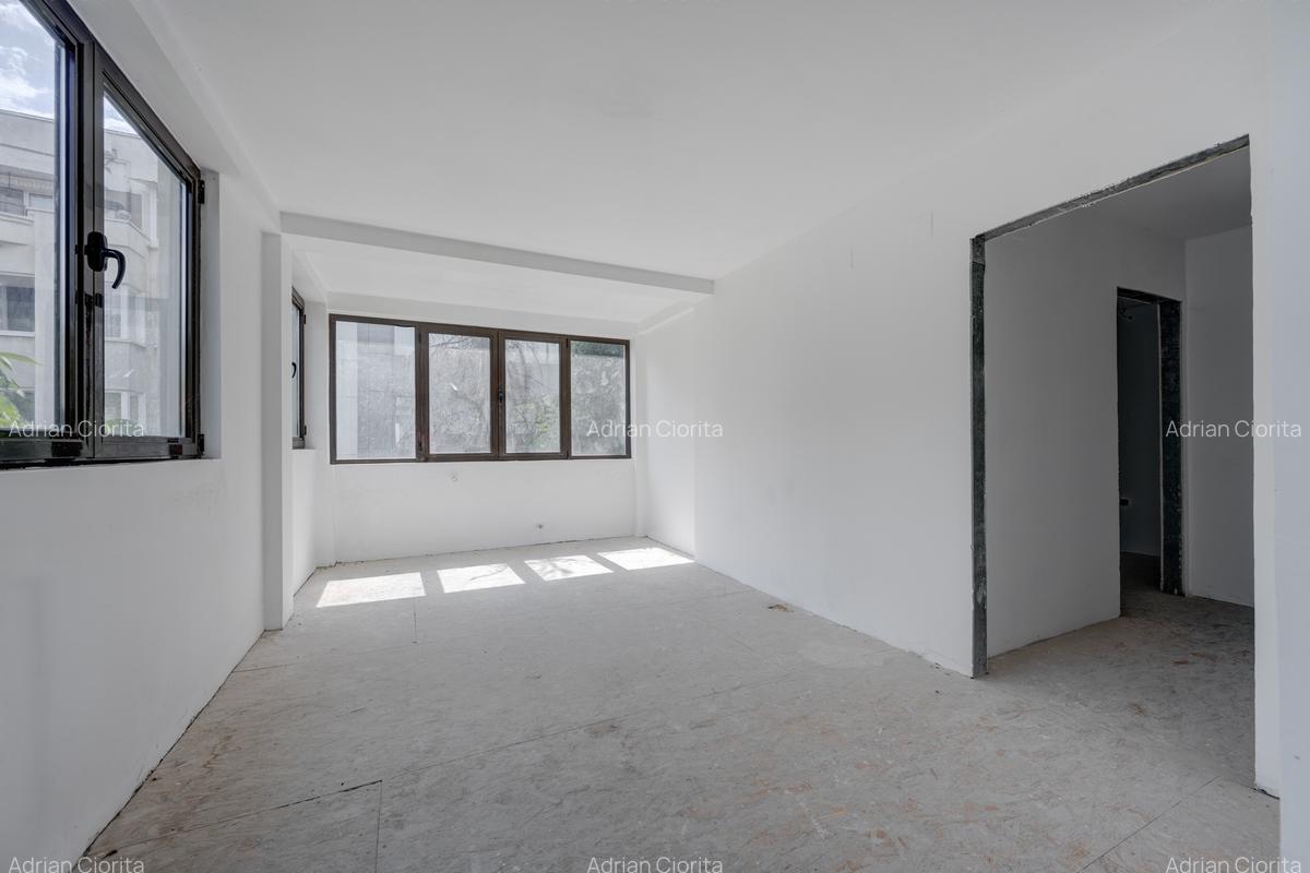 Vila Primaverii, S+P+1+M, 389 mp teren, 266 teren liber - 12