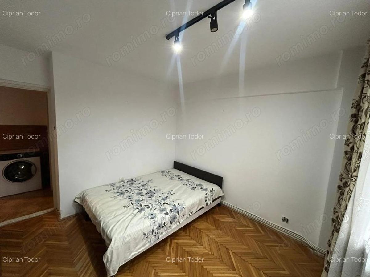 Apartament 2 camere, etaj 3 - zona Cetate - 13