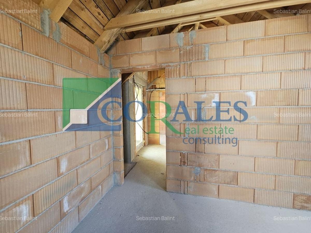 SAD la parter. Apartament cu 3 camere la Etaj si Mansarda! - 9