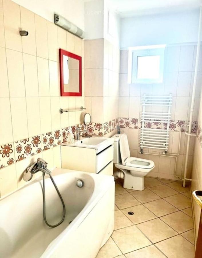Apartament cu 4 camere decomandat în Victoriei - 5