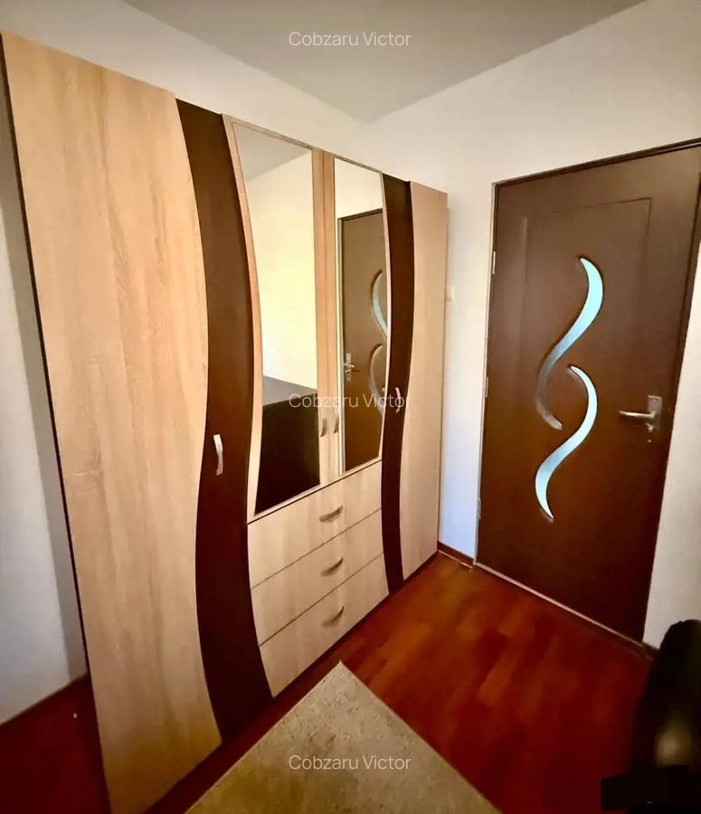 Apartament cu 3 camere decomandat, mobilat în Pajura - 6