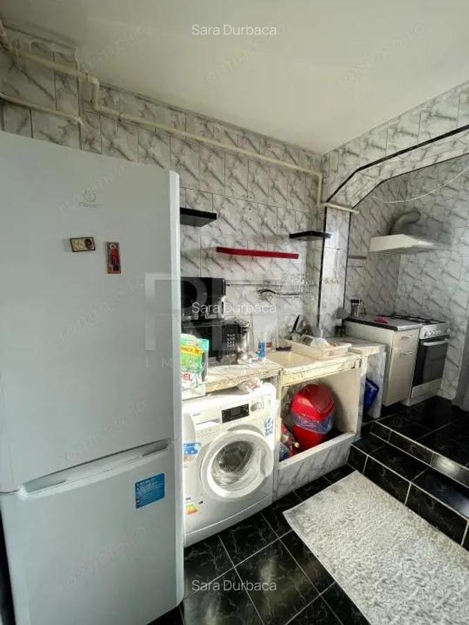 Apartament luminos 3 cam. Calea Giule?ti - 10 Apartament luminos 3 cam. Calea Giule?ti - 10