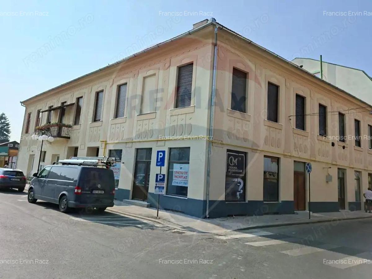 Spa?iu comercial 75 mp Piata Catedralei. Vitrina si acces din strada - 1