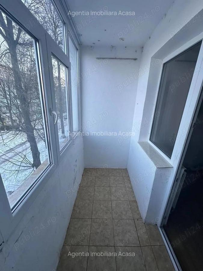 De vanzare 3 camere decomandate, etaj 2, zona linistita, 52.000 euro - 2