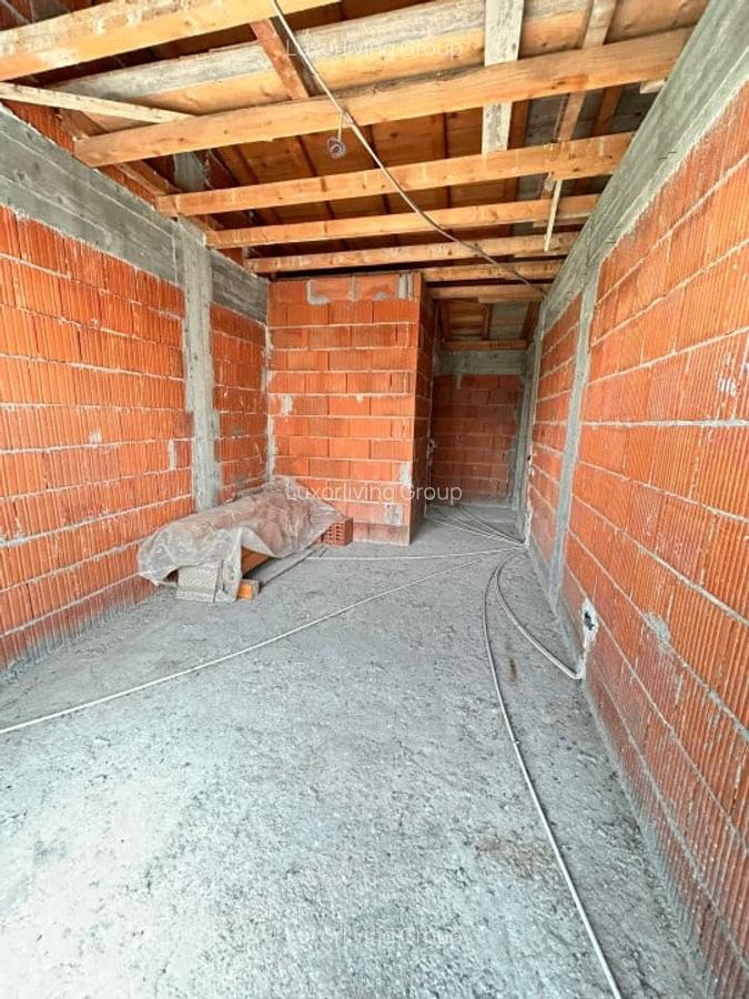 Vila spatioasa la rosu 4 camere Pipera/ pret negociabil - 3