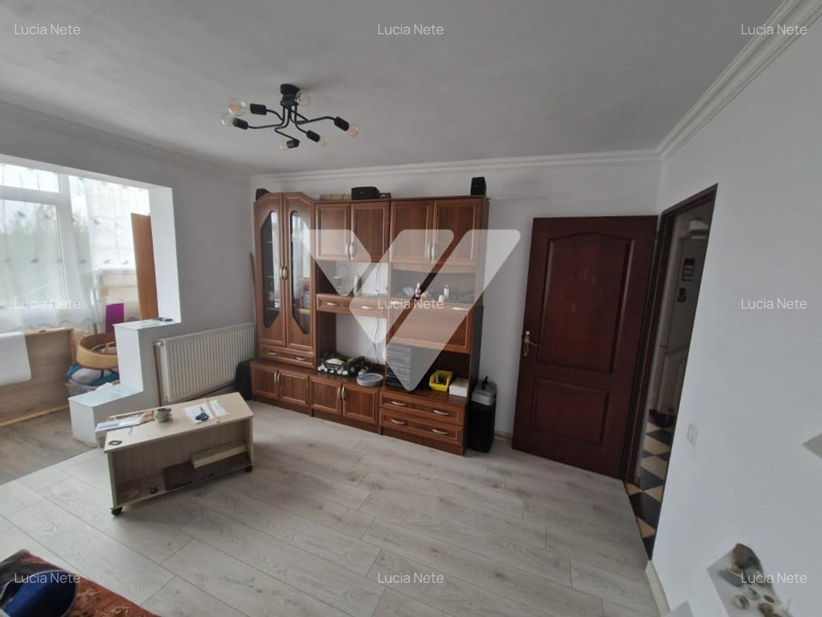 Apartament 3 camere decomandat mobilat etaj 2 Cisnadie Sibiu - 1