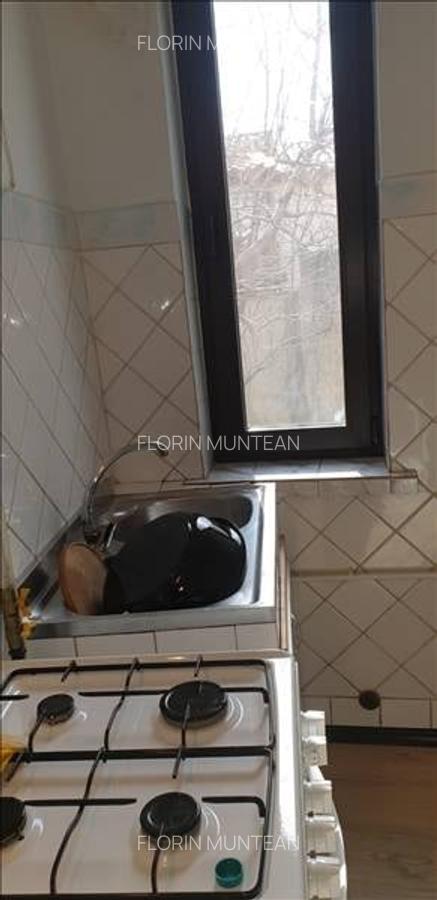 Casă cu 6 camere în ICIL - 13