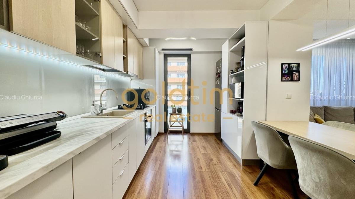 SPATII GENEROASE/SUPERB/ZONA LINISTITA/ PARCARE SUPRATERANA - 13