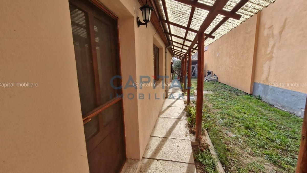 Casa Rogerius singur in curte, amenajata in doua apartamente comision 0% - 8