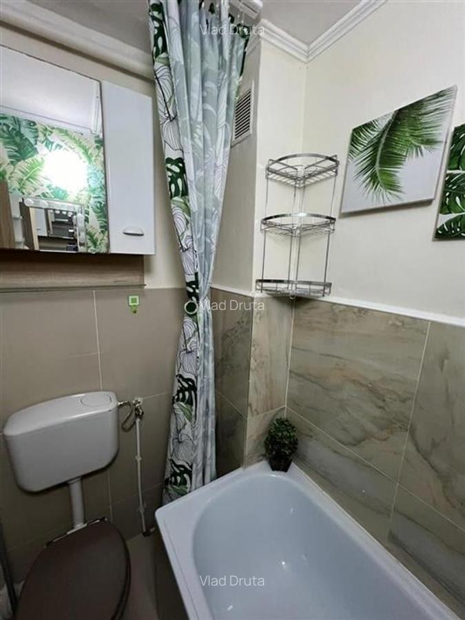 Apartament cu 3 camere semidecomandat în Valenta - 5