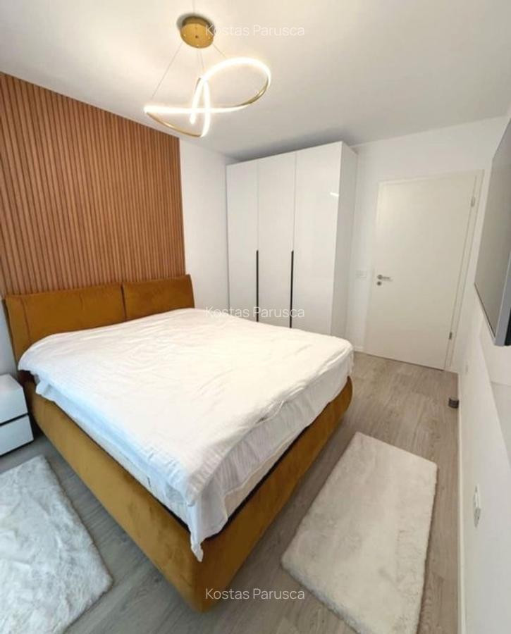 Apartament cu 2 camere decomandat în Tractorul - 10
