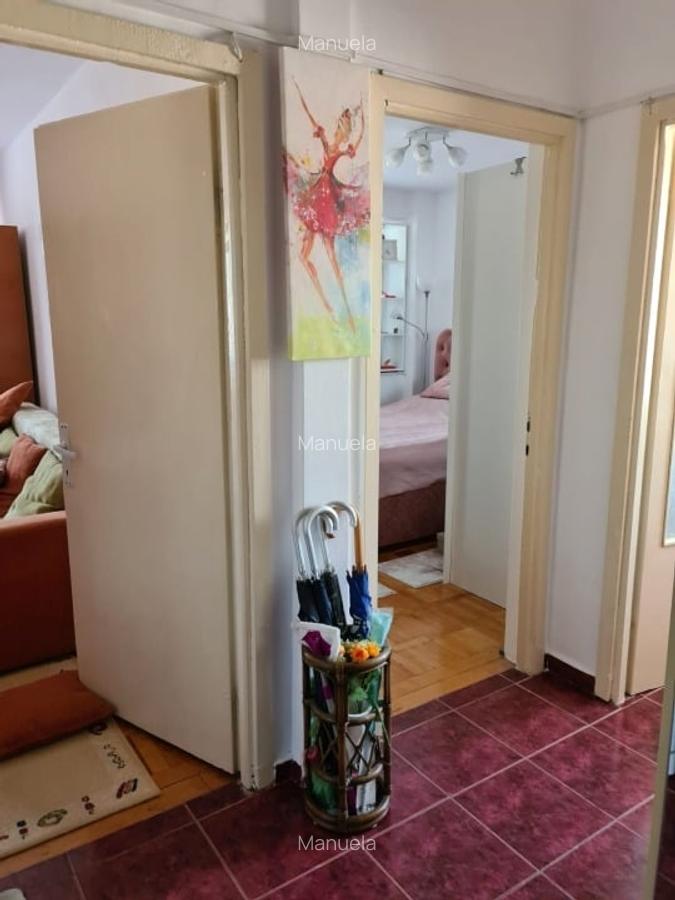 Proprietar vând apartament 2 camere decomandate  Micro 3 - 3