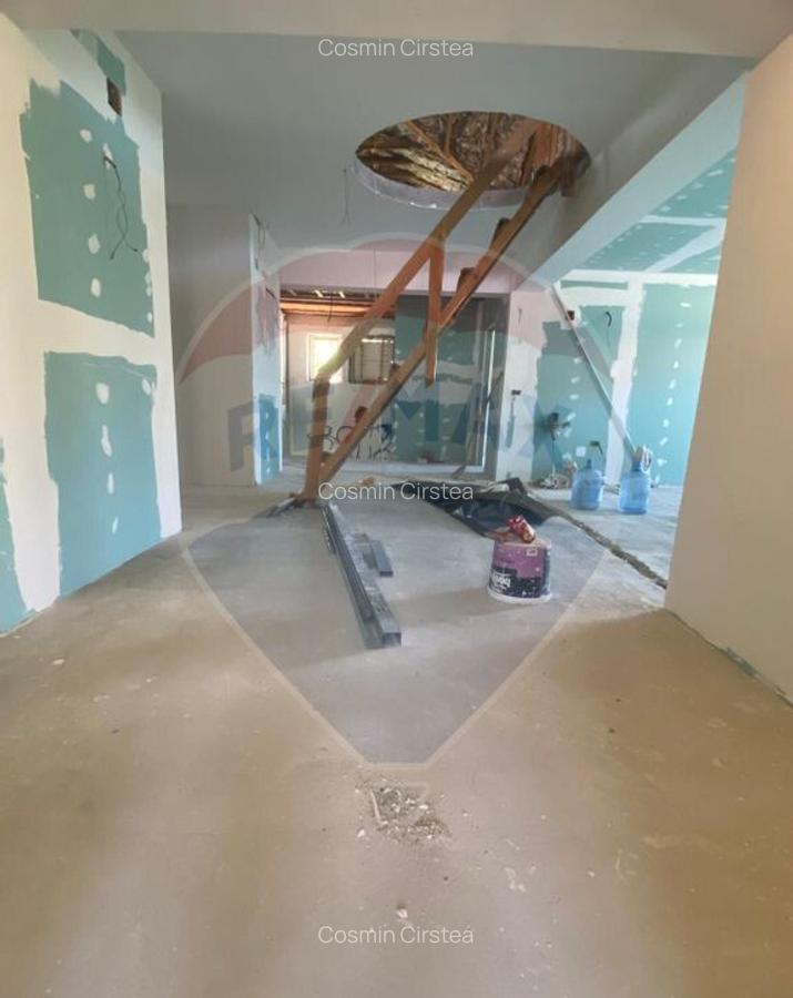 DE VANZARE Casa / Vila cu 12 camere in zona Sisesti - 11