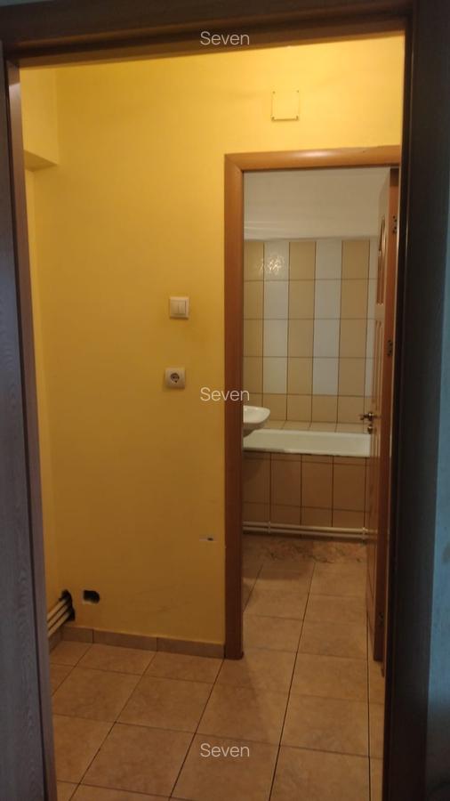 Apartament 3 camere - Km.4 - Billa - 80.000 euro (Cod E5) - 6