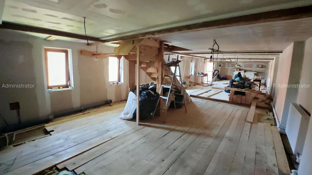 CASA SASEASCA comuna VULCAN,zona foarte buna,teren 3000 mp - 8