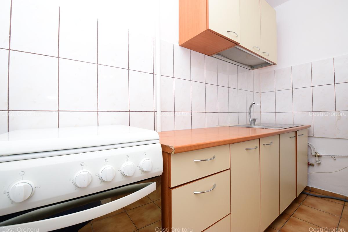 Garsonieră mobilată, Iacob Felix - Piața Victoriei - 8