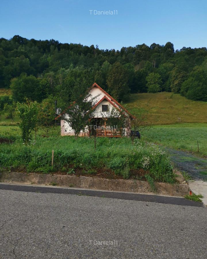 Vând casa  cu teren in com. Buces, sat Stanija, jud. Hunedoara - 1 Vând casa  cu teren in com. Buces, sat Stanija, jud. Hunedoara - 1