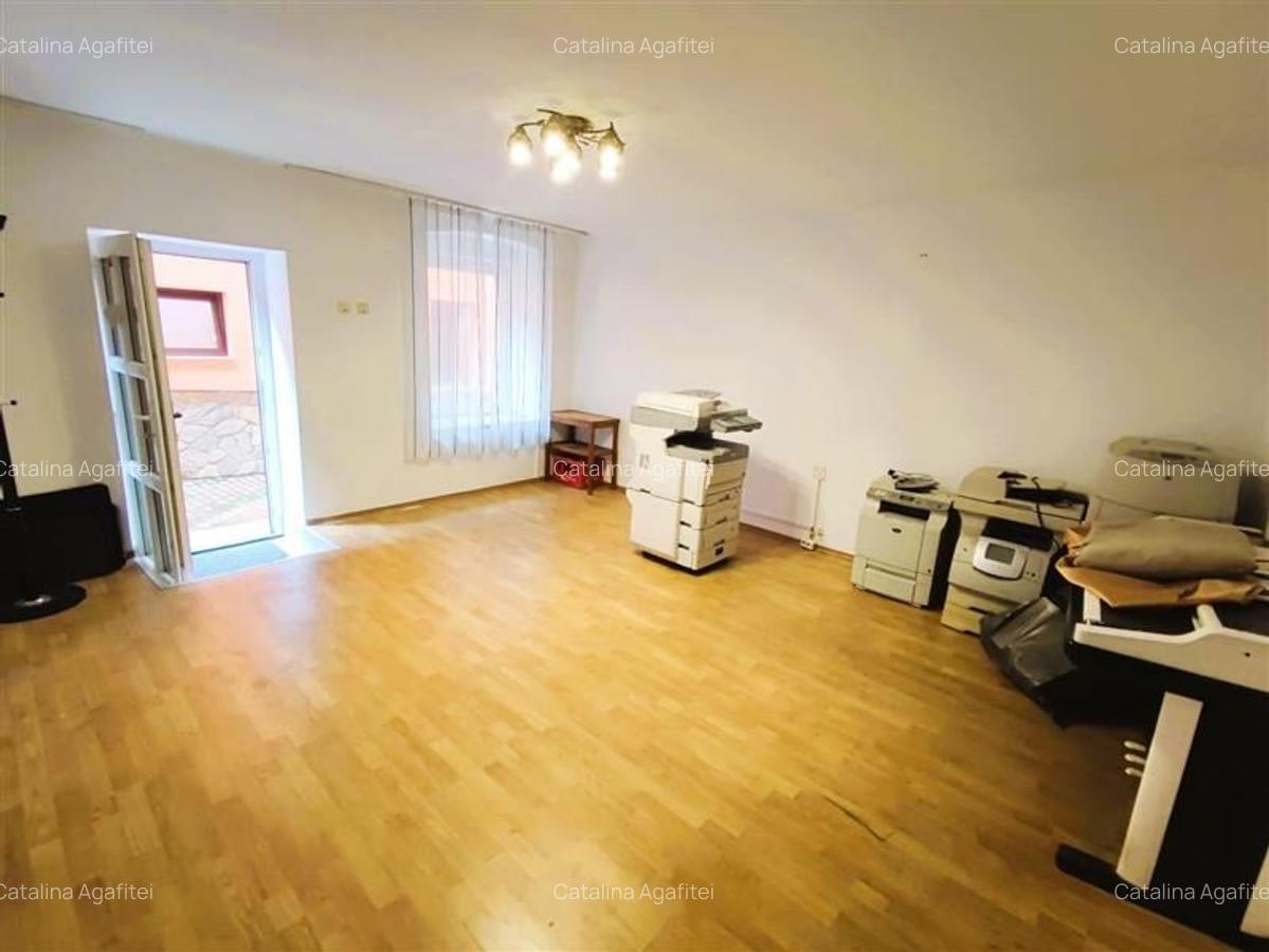 Inchiriere 2 camere. Ideal pentru Activitati Diverse.Zona Centrul Istoric - 1