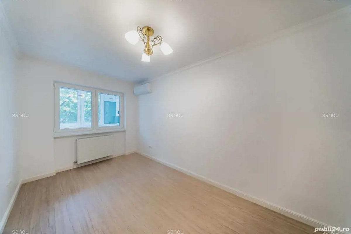Apartament cu vedere la Bld.Revolutiei, etajul 1, - 5