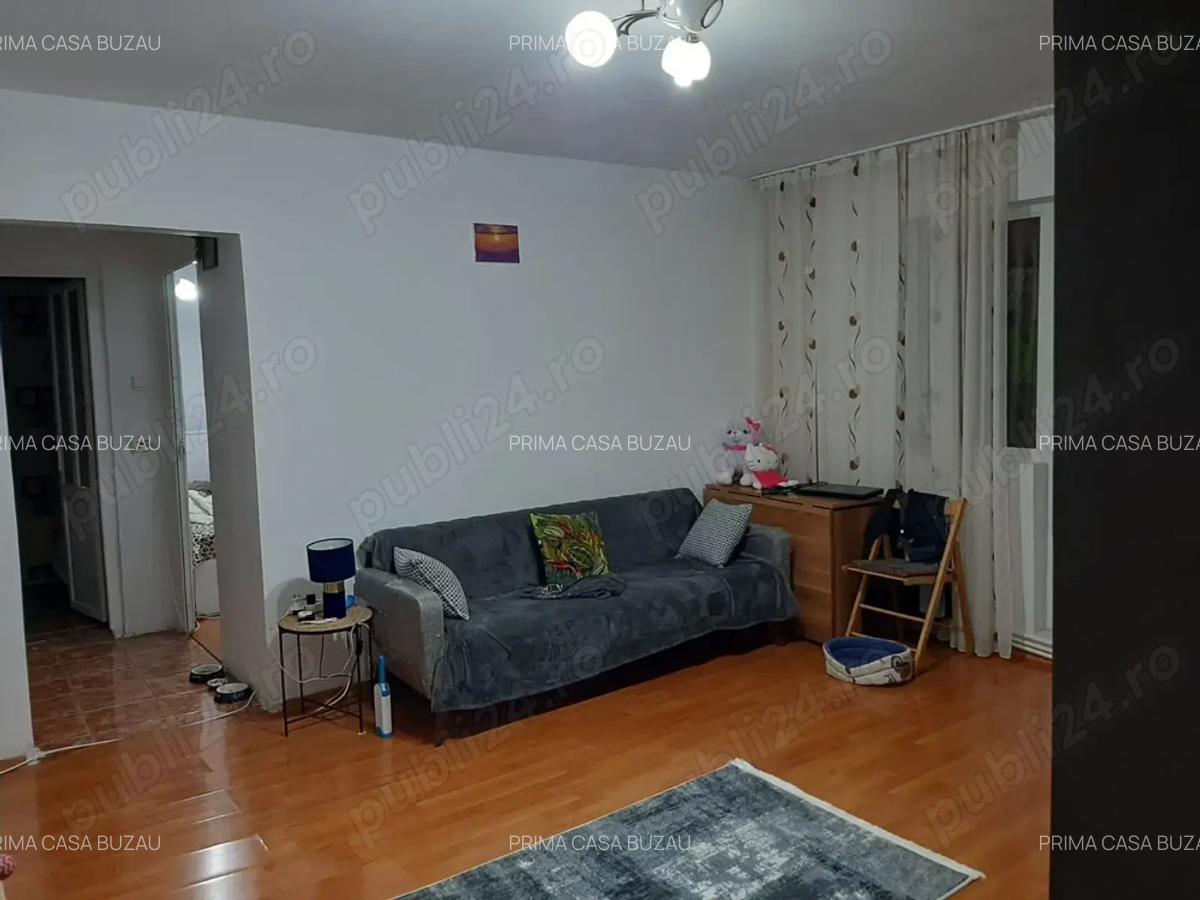 Apartament cu 2 camere zona Unirii Sud etaj 1 din 4 Pret: 82.000 - 1