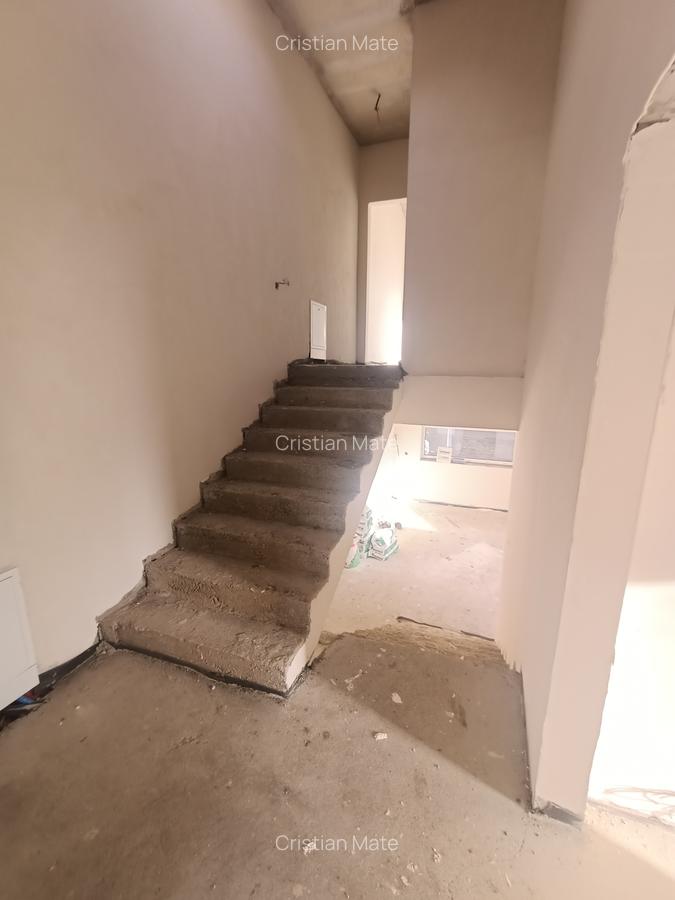 Casă cu 4 camere în Exterior Est - 10