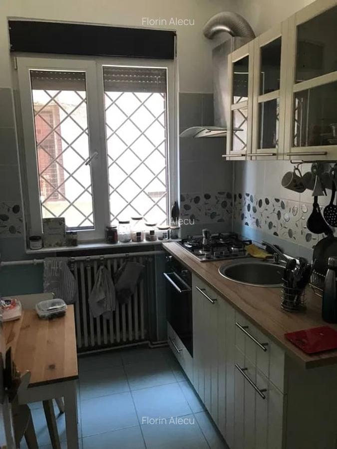 Apartament 2 camere, decomandat, 55 mp, centrala proprie, metrou, 1 Mai - 4