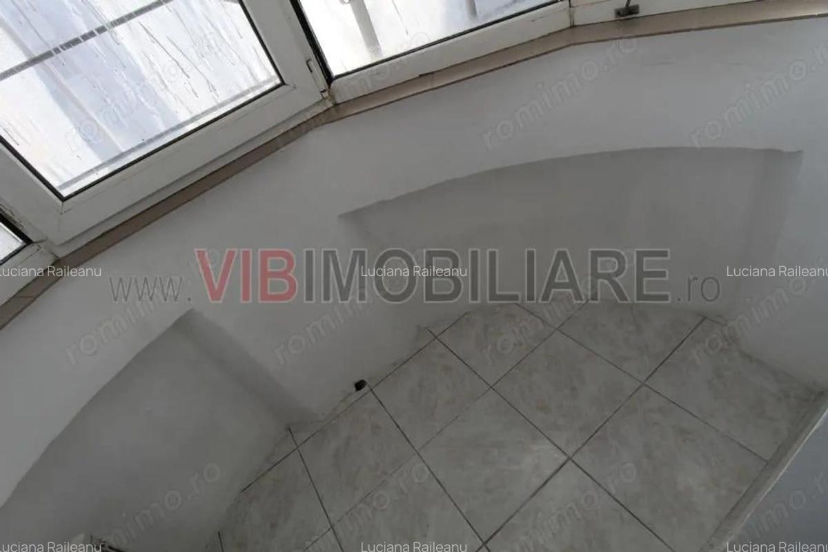 Calea Calarasilor - Piata Muncii - 2 balcoane - bloc mixt - 2