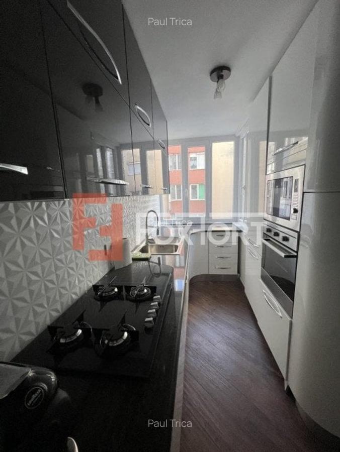 Apartament de vanzare cu 3 camere in zona Dacia - 2