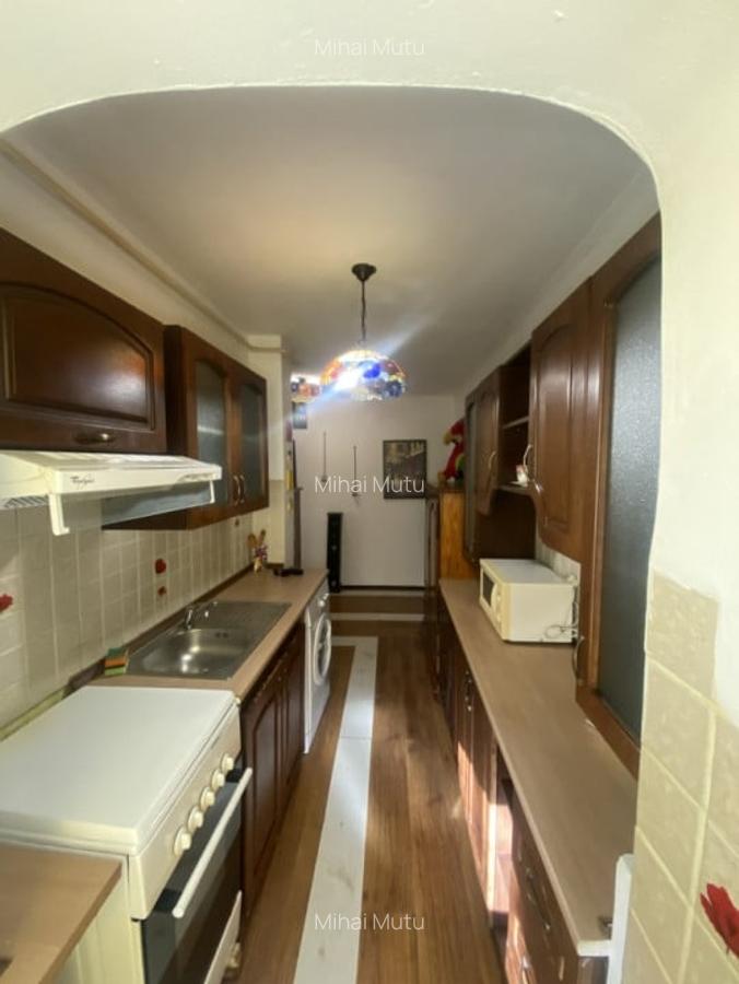 Vanzare apartament 3 camere Etaj 1 Tractorul Brasov - 13