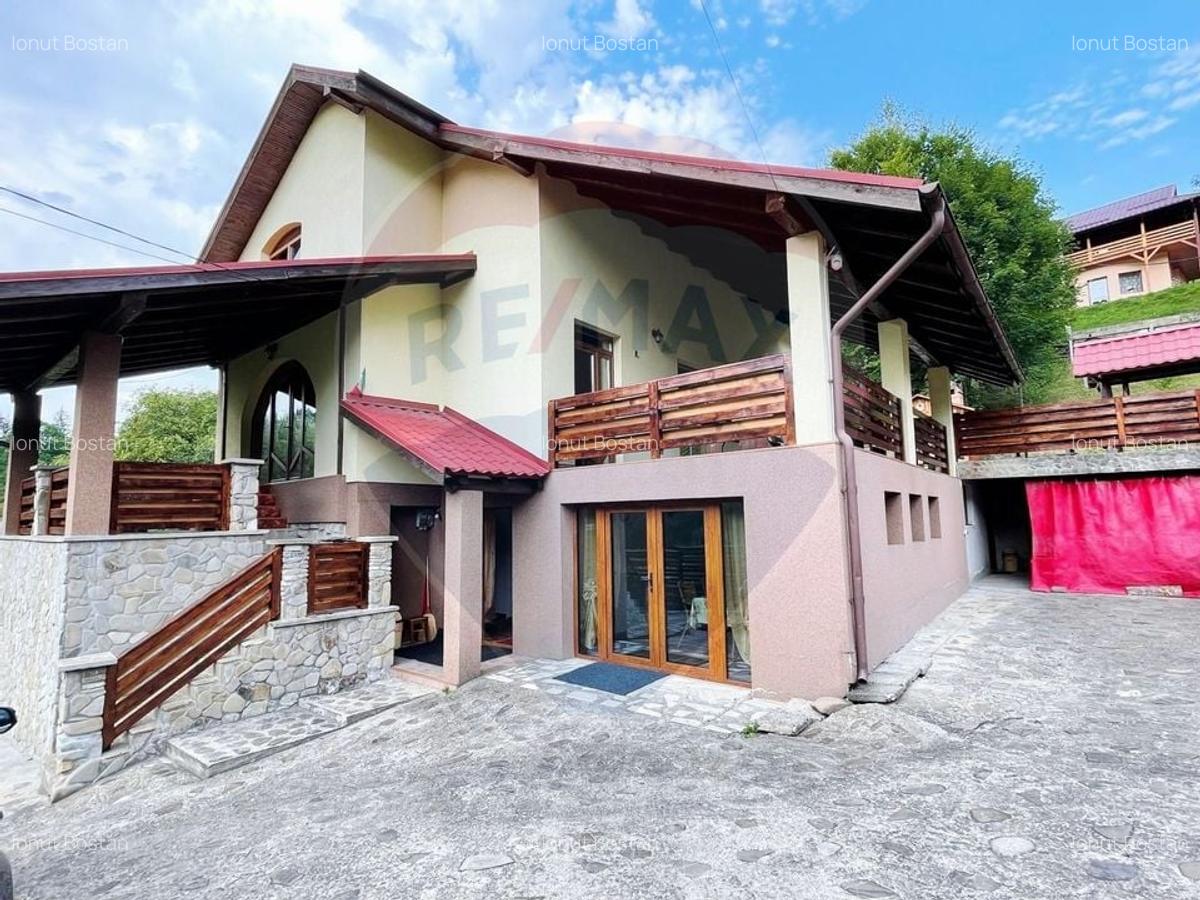 Refugiul tau de poveste in inima muntelui - casa primitoare in Durau - 2
