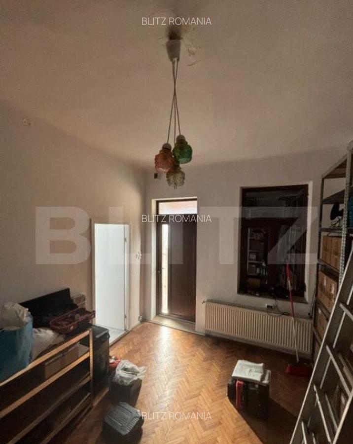 Apartament 3 camere, tavan inalt, garaj, zona bld 16 Decembr - 2
