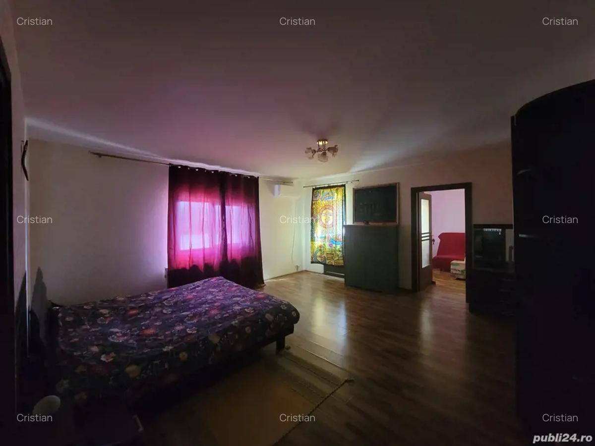 Vila ultra moderna, total utilata, cu acces direct ?i privat la rau. - 9
