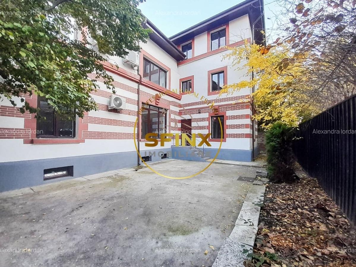 18 Camere Piata Victoriei, Spitalul Sanador - 1