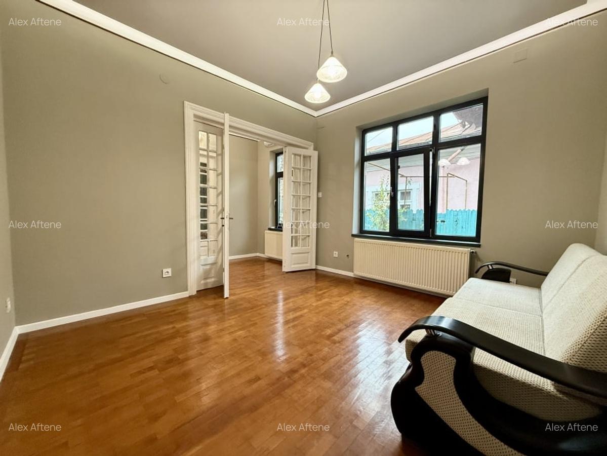 Casa renovata, ideala pentru firma sau locuinta, cu curte, in Crangasi - 3