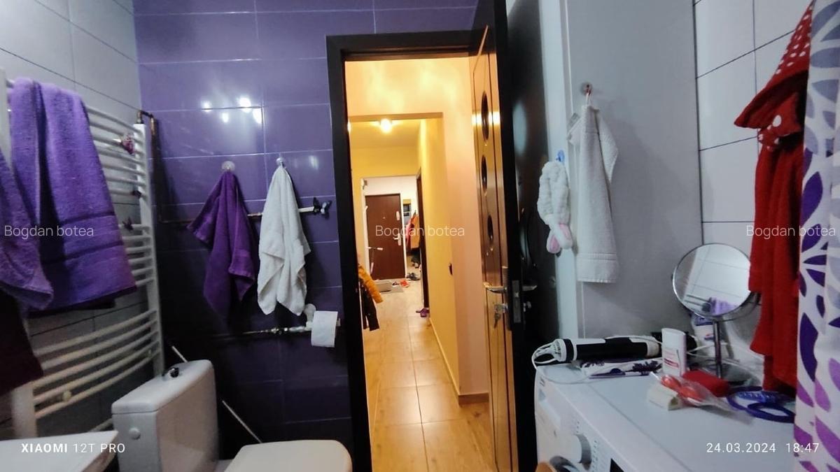 Apartament de vânzare - 4