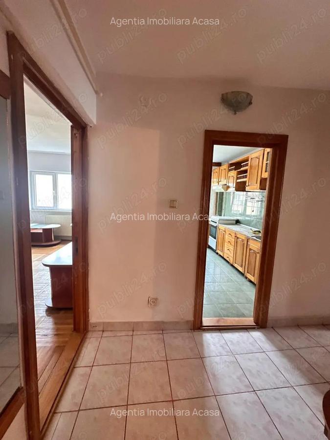 De vanzare 3 camere zona BL Roman Musat , etaj intermediar, 2 bai, boxa , 67000 euro - 11