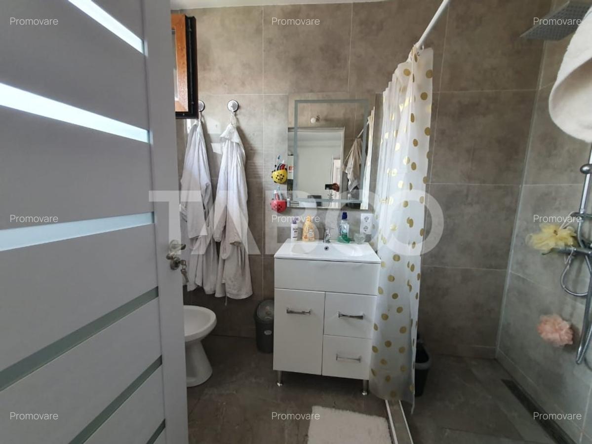 Casa 90 mpu 2 camere bucatarie baie debara zona Campului - 8