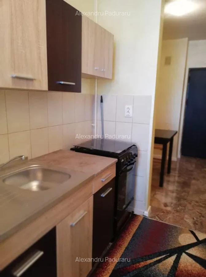 Pacurari-Toma Cozma-ap.1 camere decomandat,et.4/8,mobilat si utilat! - 7