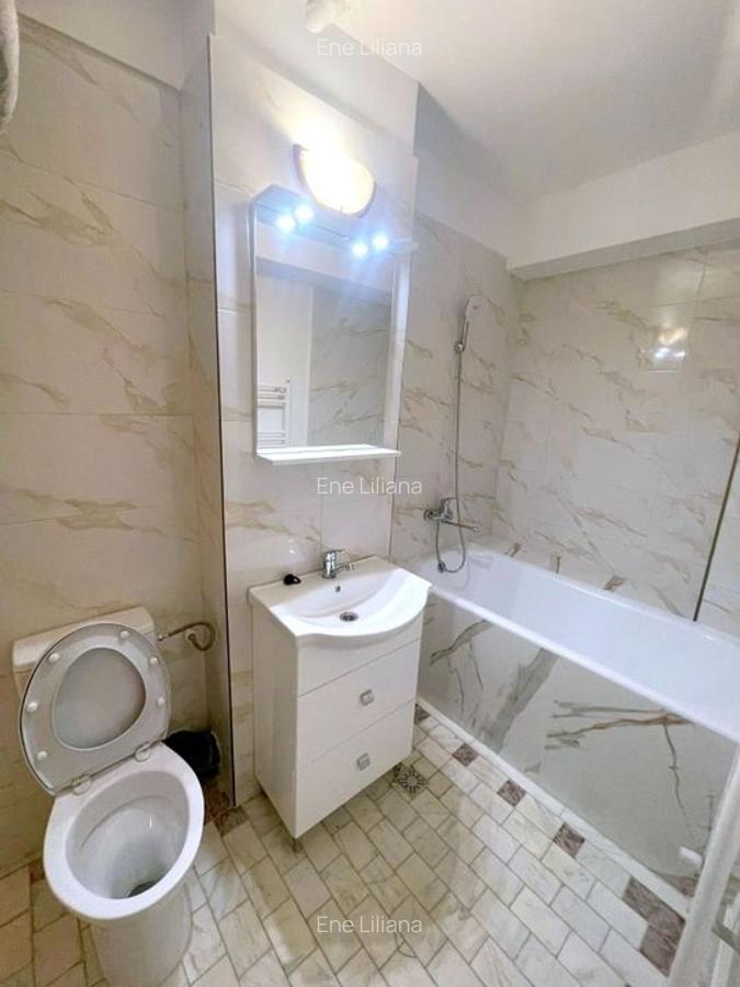 De vanzare - Apartament 3 camere   -R-uri -  Mazepa 1 - 16
